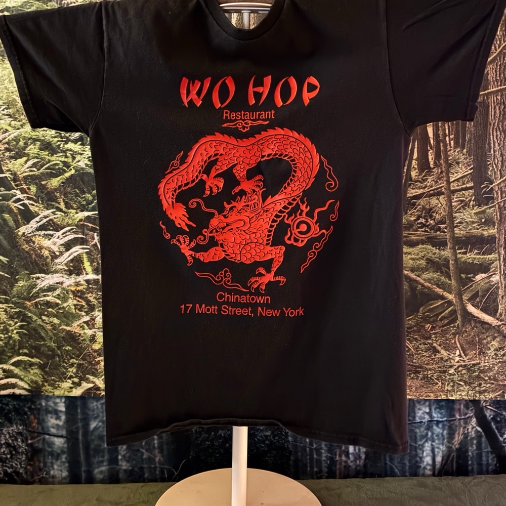 Wo Hop NYC Souvenir Shirt w Dragon